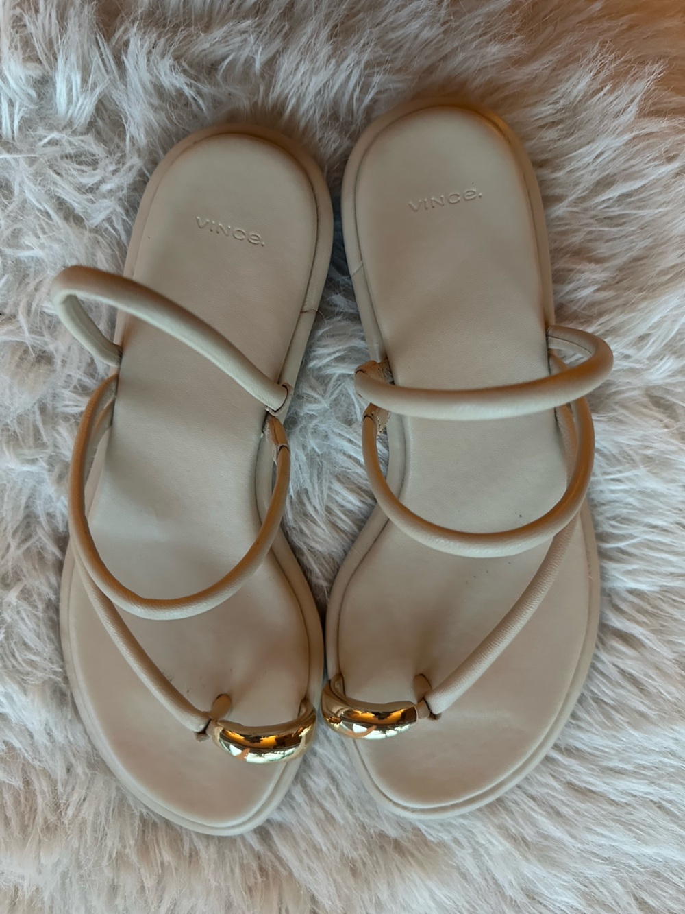 Vince Lucila Nude Leather Toe-Ring Sandal with Gold Accent - Picture 7 of 12